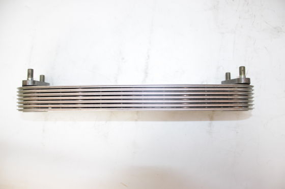 1-21725054-0 Isuzu Dizel Motor 1-21725054-0 Yağ Soğutucu EX300-3 6SD1T